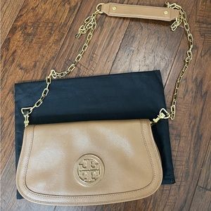 SOLD: Tory Burch Crossbody. EUC. No signs of exterior wear. mark inside.